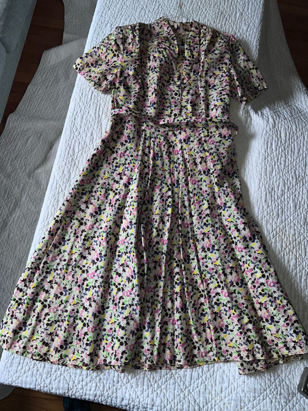 Vintage 1940s Style Day Dress Confetti Print Button Front Fit & Flare